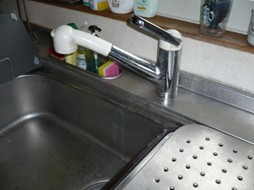 キッチン水栓交換ビフォー
