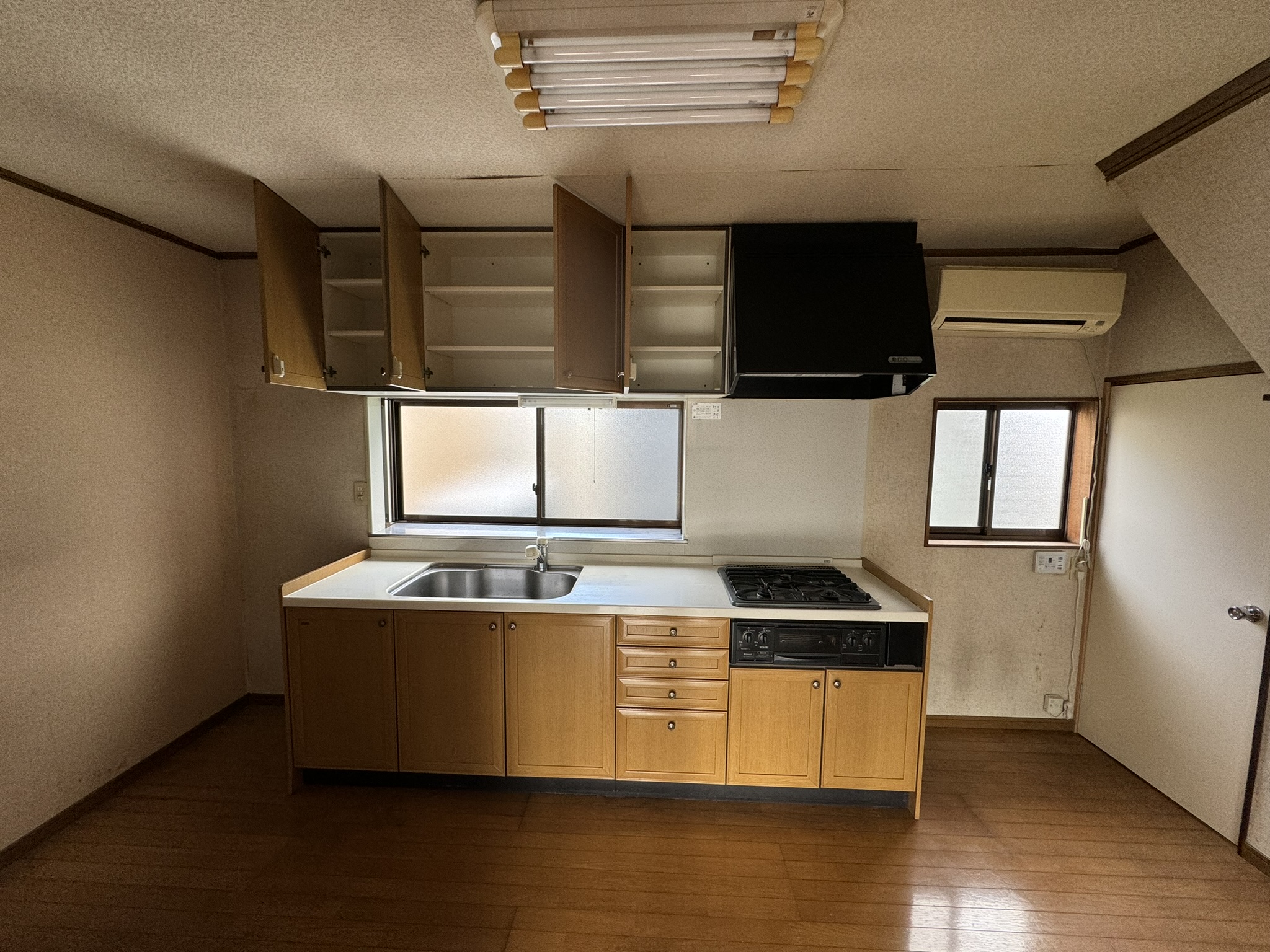 郡山リフォームキッチンビフォー写真