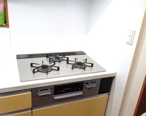汚れにくく掃除しやすいキッチンへ【施工事例81】