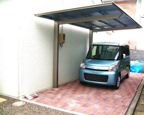 おしゃれで耐久性のあるウッドデッキ＆駐車場を施工！【施工事例102】
